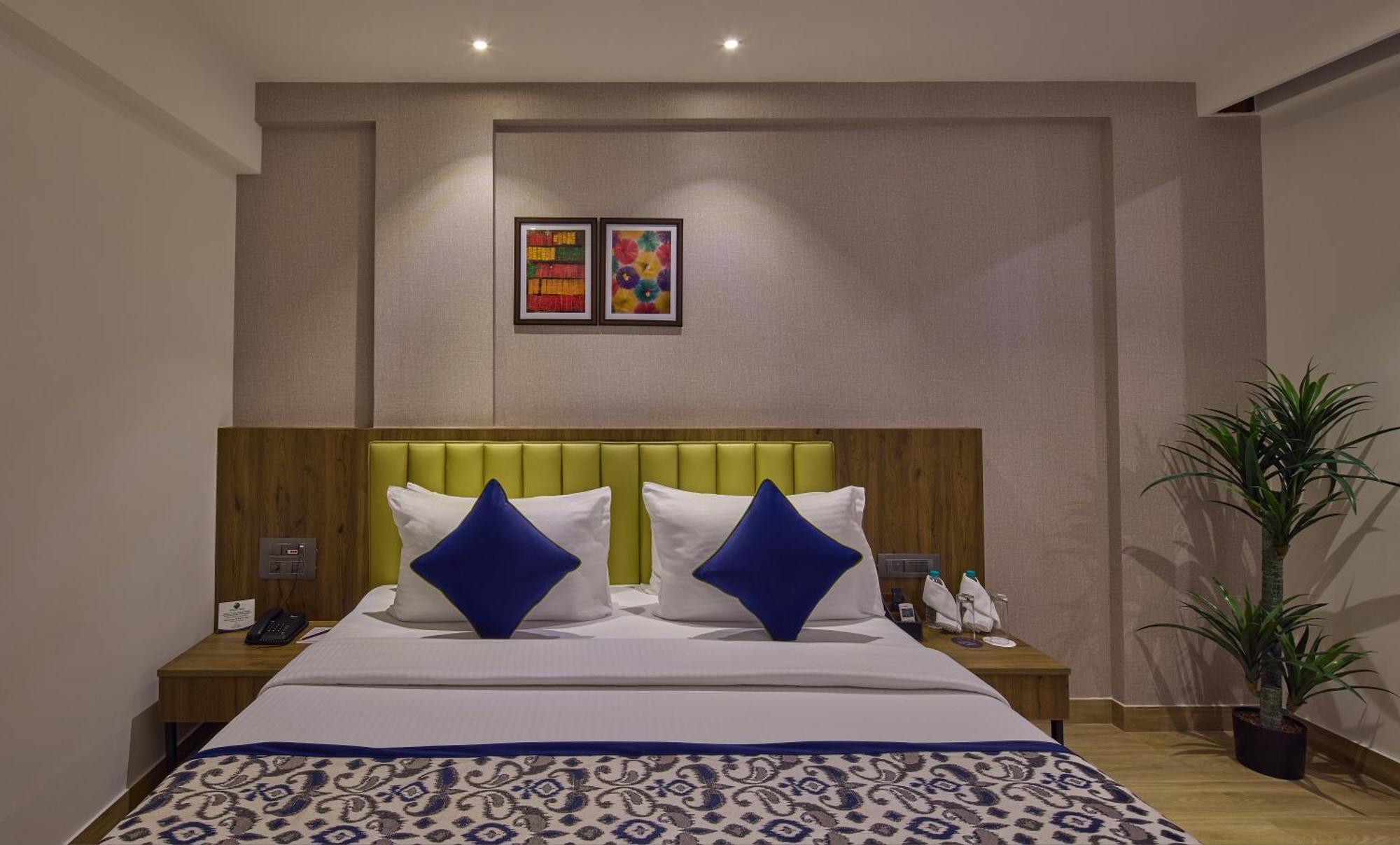 Grand Continent Hebbal A Sarovar Portico Affiliate Hotel Bangalore Bagian luar foto